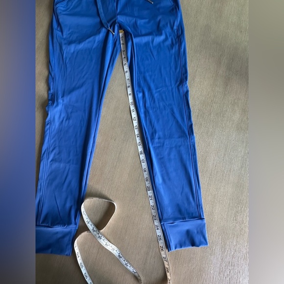 Halara Vibrant Blue women’s Joggers medium nwt - Picture 5 of 6